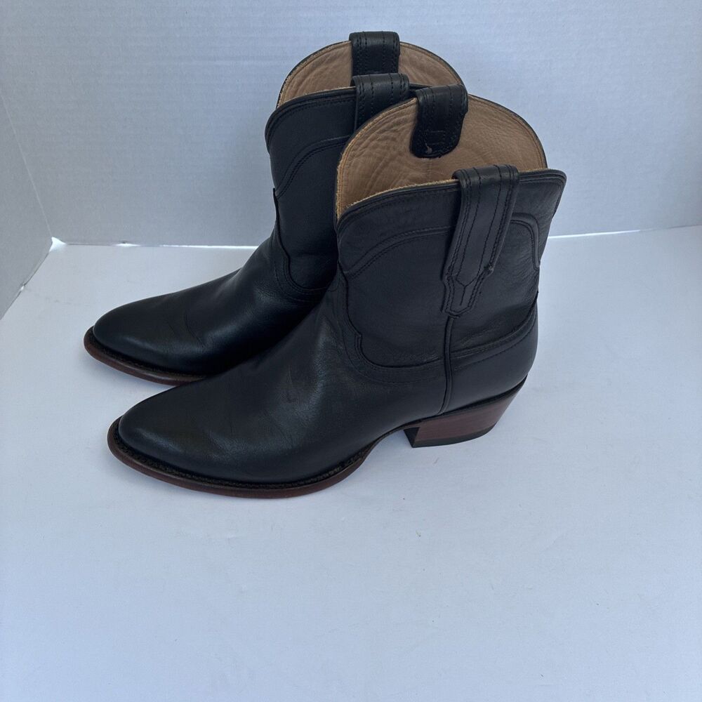 Tecovas Penny Short Boots Womenโs 7B Black Western Ankle Boots